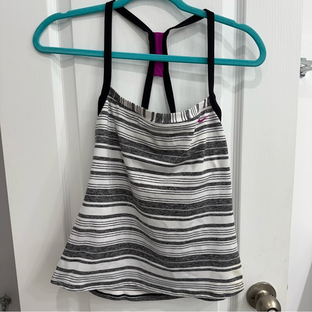 Nike Racerback Women's Black and White Striped Built in Bra Top Size 10